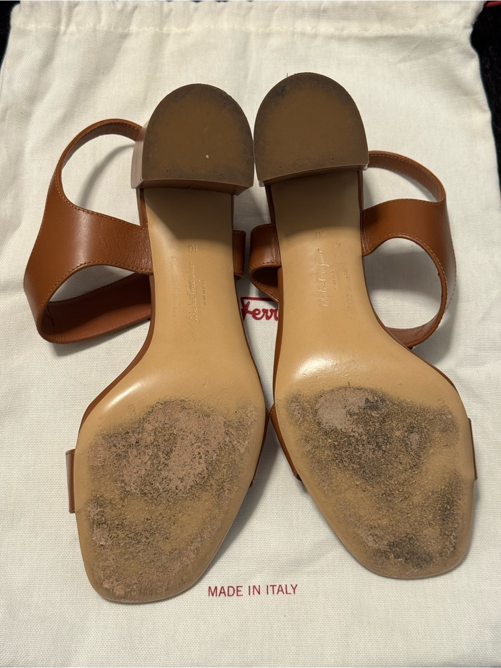 Salvatore Ferragamo Gancini Logo-Plaque Leather Block Heel Sandals - Picture 5 of 6